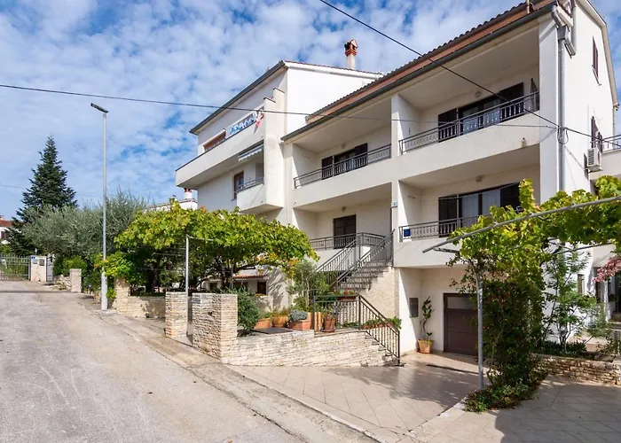 Apartments With A Parking Space Rovinj - 12656