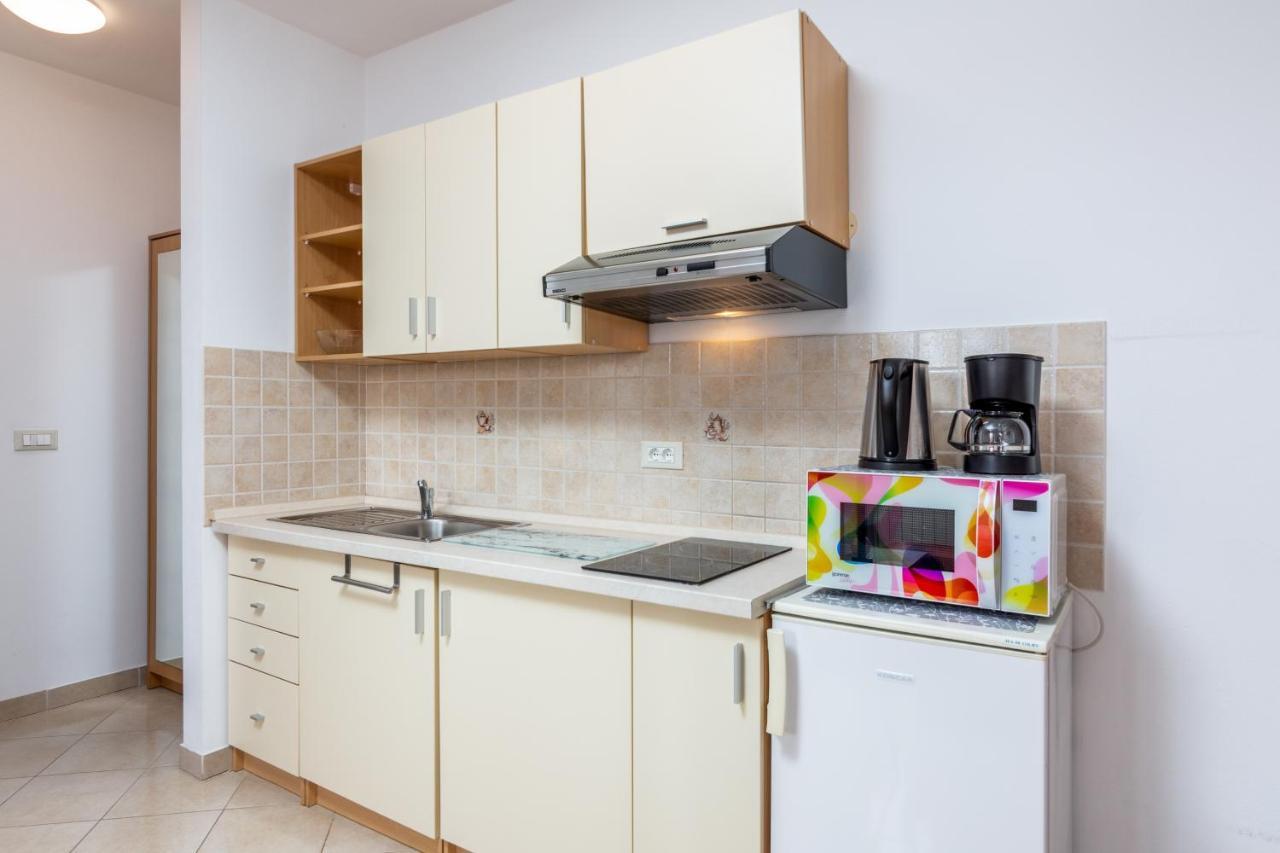 With A Parking Space - 12656 Apartment Rovinj
